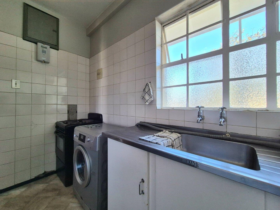 1 Bedroom Property for Sale in Wynberg Upper Western Cape